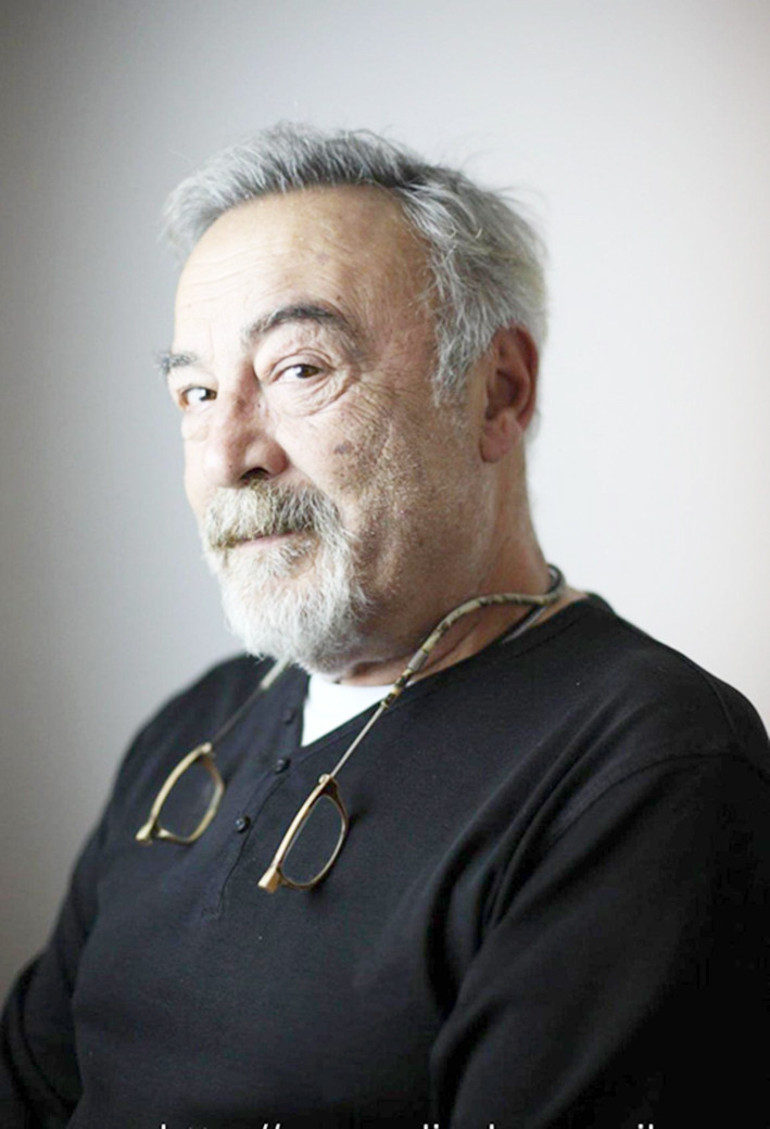 Tiyatrodan hiç vazgeçmedi