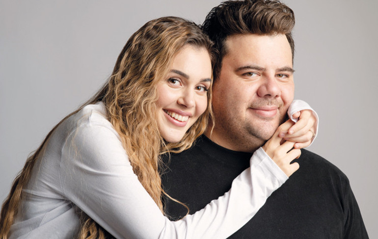 Eser Yenenler:  ‘Bizimki el ele bir aşk’ , Berfu Yenenler:  ‘Ben net temas bağımlısıyım’