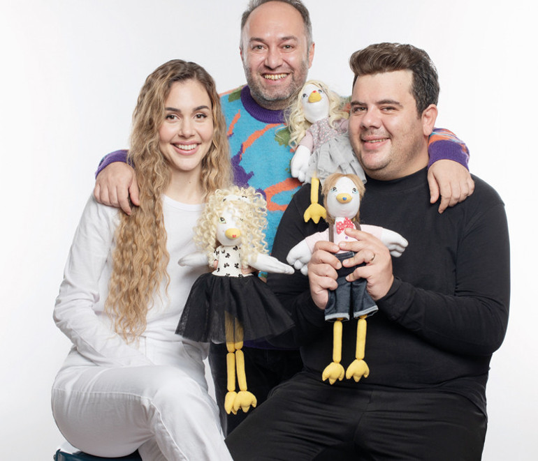 Eser Yenenler:  ‘Bizimki el ele bir aşk’ , Berfu Yenenler:  ‘Ben net temas bağımlısıyım’