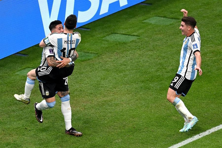2022 Dünya Kupasındaki Arjantin - Meksika maçına damga vuran isim Lionel Messi oldu Yıldız futbolcu birçok ilke imza attı...