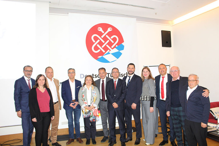 Doktorlar ile hastalar bu seminerde buluştu