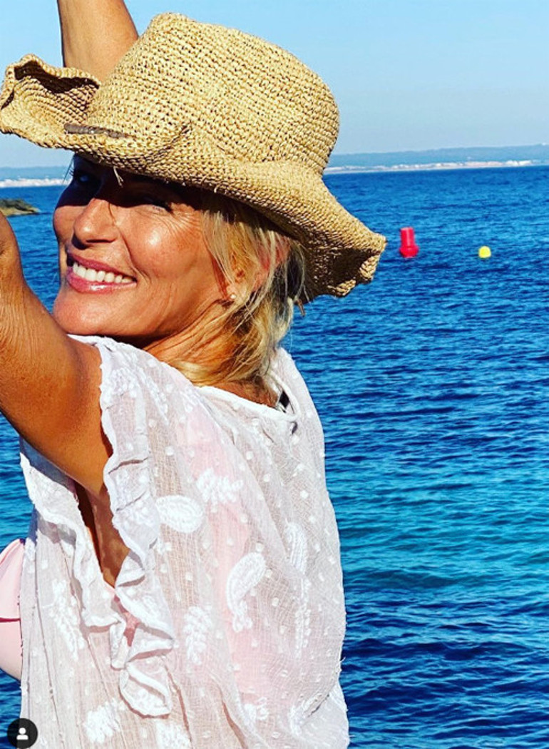 Eve gitmem gerekiyordu, belime sarıldı: Hayatımın en tutkulu öpüşmesiydi... Kaçamak gecesini anlattı