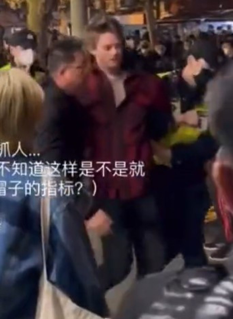 Çinde korkulan gerçekleşiyor... 13 şehirde isyan sesleri yükseldi