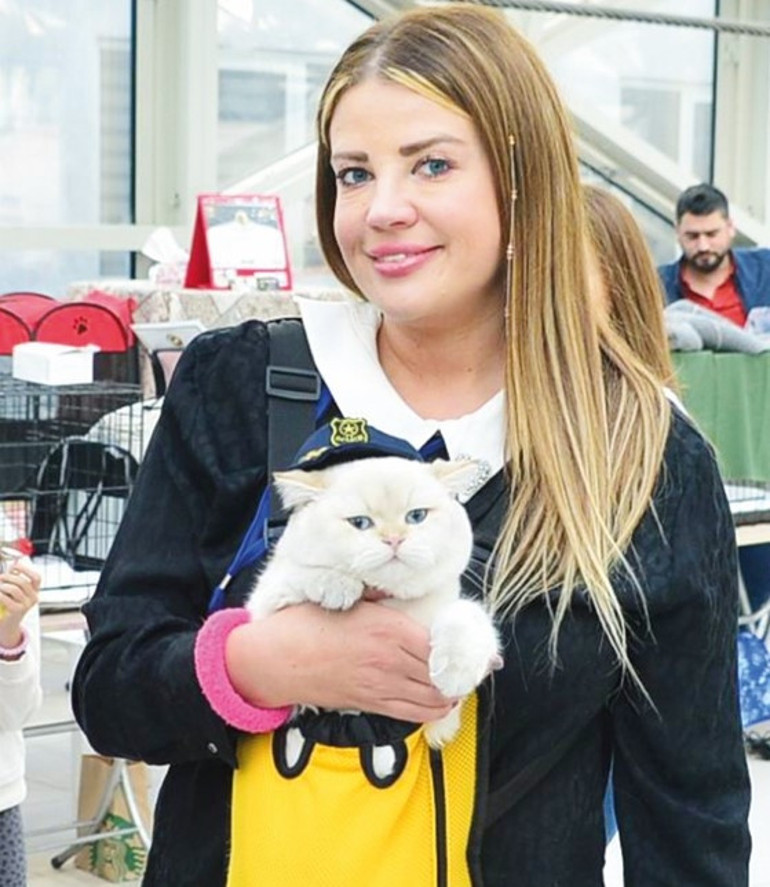 İrem Helvacıoğlu: Ben de fiziksel şiddet gördüm