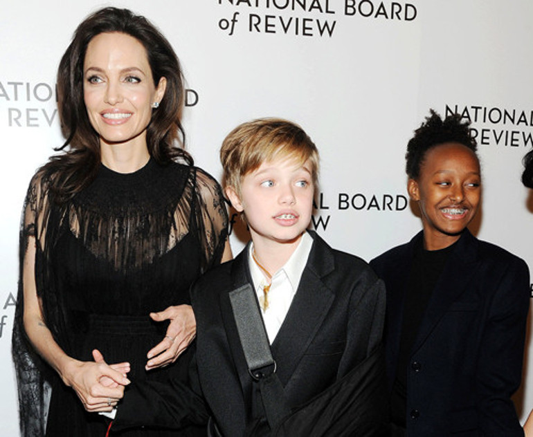 Otoriter anne Angelina Jolie, korkularını bir yana bıraktı: Shiloh artık kendi kanatlarıyla uçuyor