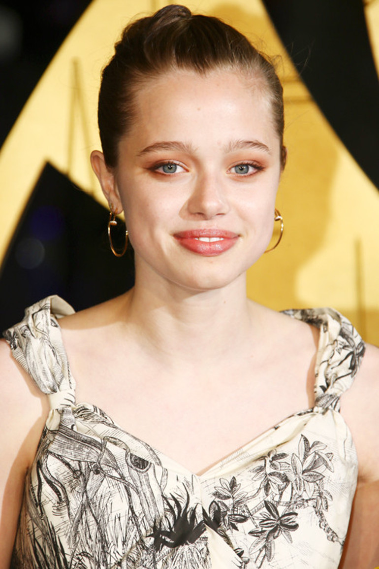 Otoriter anne Angelina Jolie, korkularını bir yana bıraktı: Shiloh artık kendi kanatlarıyla uçuyor