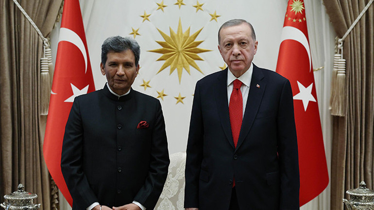 Cumhurbaşkanı Erdoğan, güven mektuplarını kabul etti