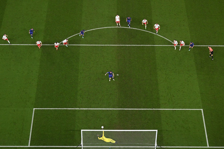 Polonya - Arjantin maçına damga vuran penaltı Szczesny açıkladı: Messi ile iddiaya girdik...