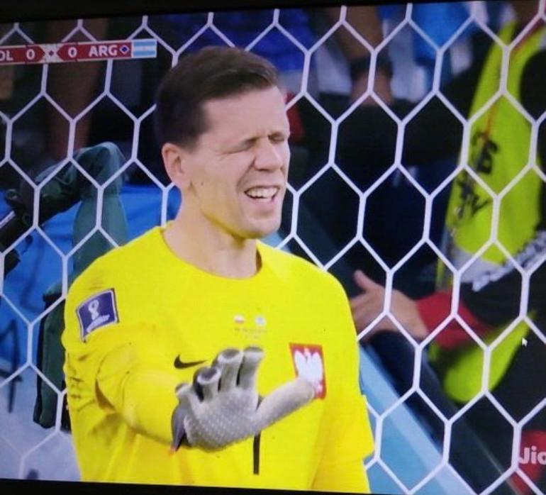Polonya - Arjantin maçına damga vuran penaltı Szczesny açıkladı: Messi ile iddiaya girdik...