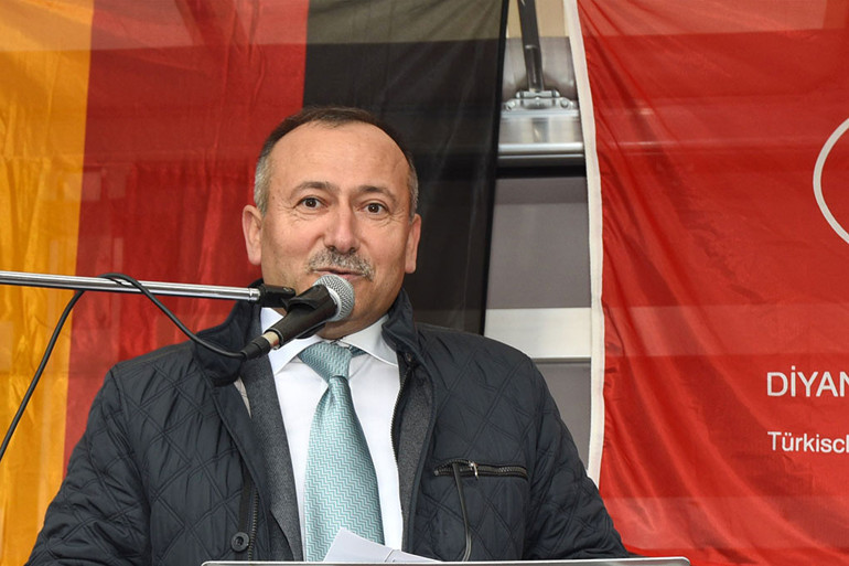 Yeni Cami ibadete açıldı
