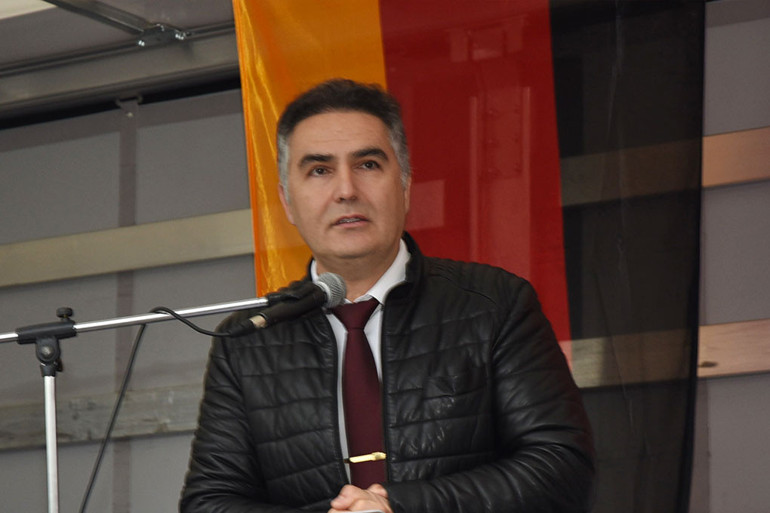 Yeni Cami ibadete açıldı
