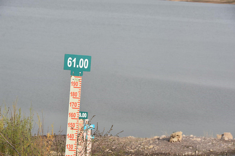 Bodrum barajları alarm veriyor Su seviyesi düşünce eski İzmir kara yolu gün yüzüne çıktı