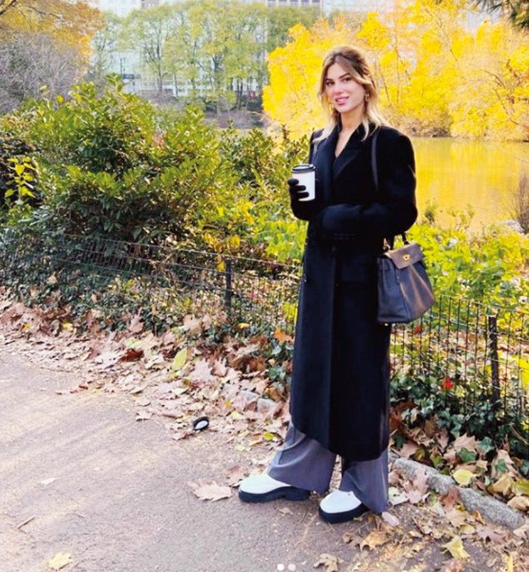 Nikâhtan önce bebek geliyor Funda Eryiğit ve yönetmen sevgilisi Berkun Oyadan güzel haber...