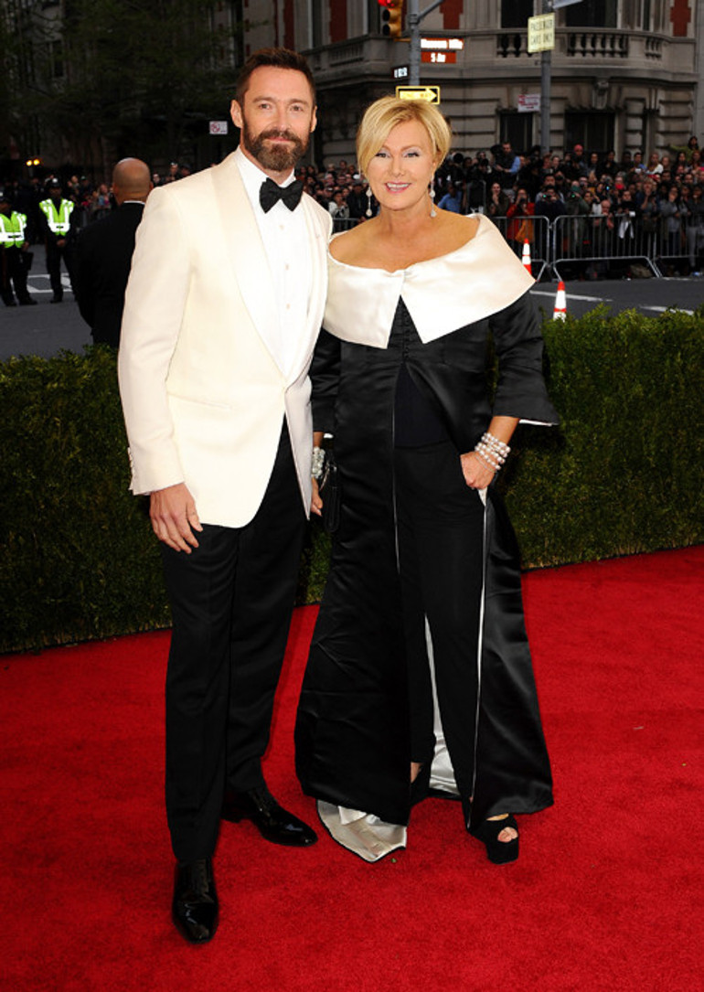 Bu adam, niye bu kadınla evlendi diyorlardı: Mutfağa çağırdı ve itiraf etti: Ben sana vuruldum