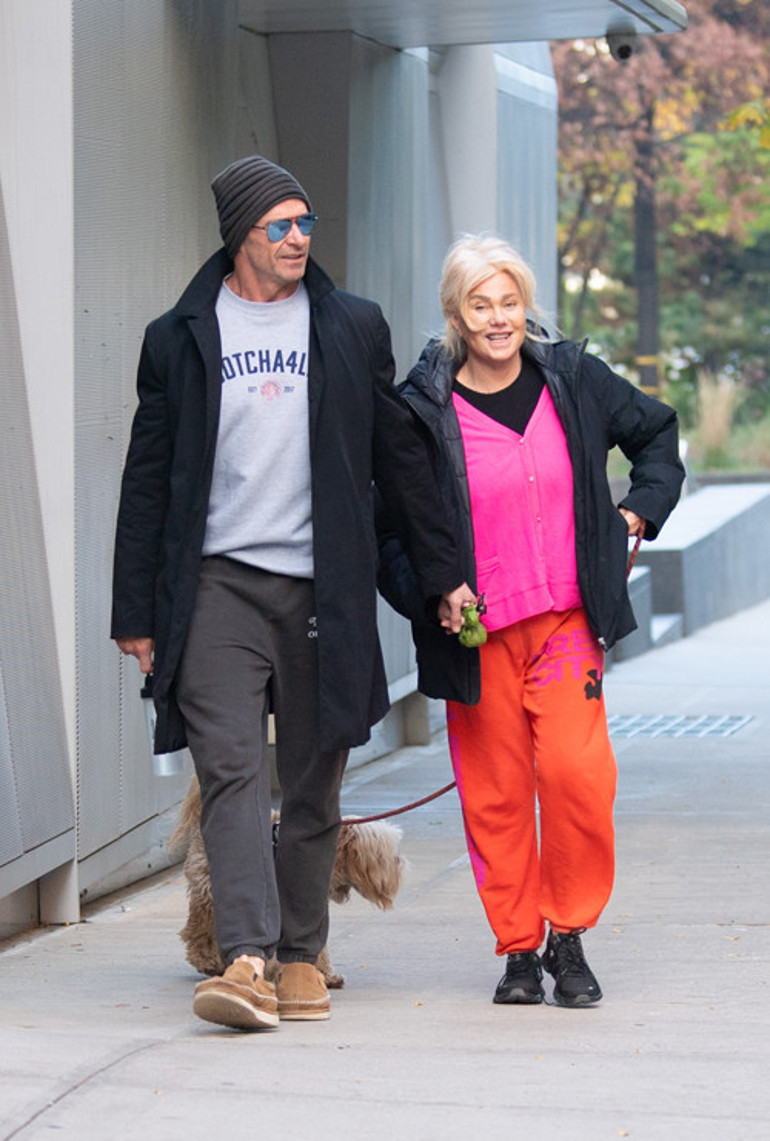 Bu adam, niye bu kadınla evlendi diyorlardı: Mutfağa çağırdı ve itiraf etti: Ben sana vuruldum