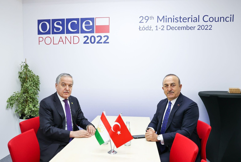 Bakan Çavuşoğlundan peş peşe önemli görüşmeler