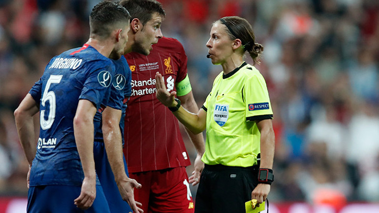 En zor maç ona denk geldi Dünya Kupası yöneten ilk kadın Stéphanie Frappartın hikayesi...