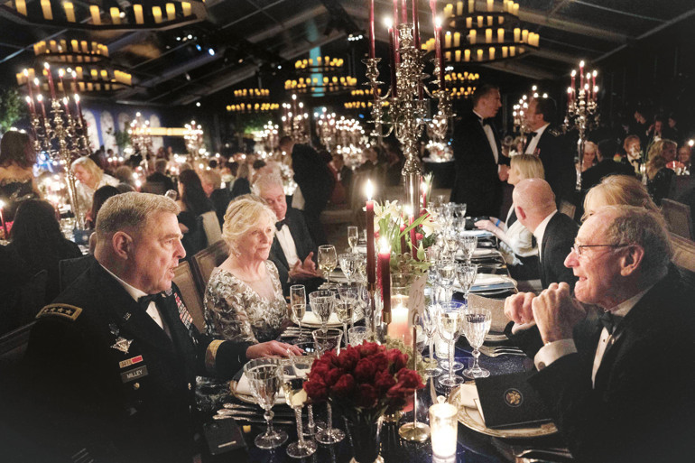 Beyaz Saray’da davet... Biden’a gazoz Macron’a ıstakoz