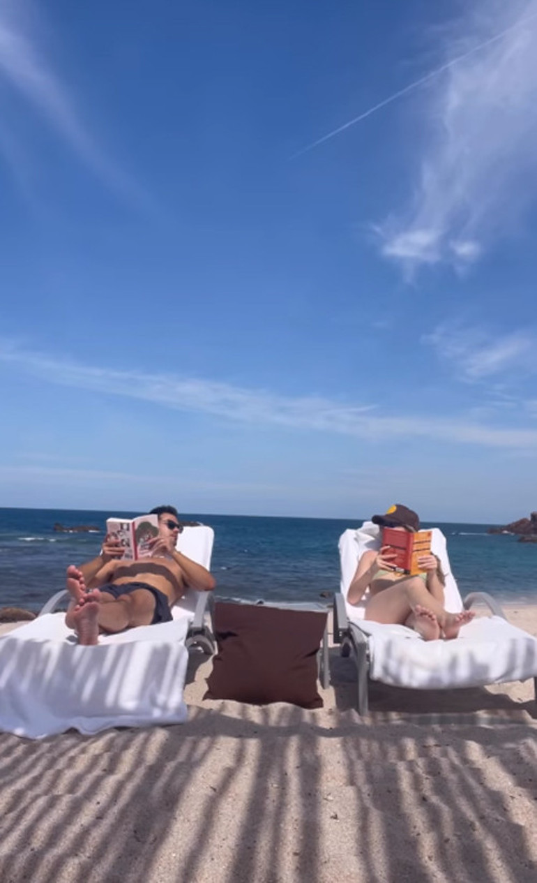 Yakışıklı oyuncu,  hemşire aşkıyla evlendi: Ablası çöpçatanlık yapmıştı