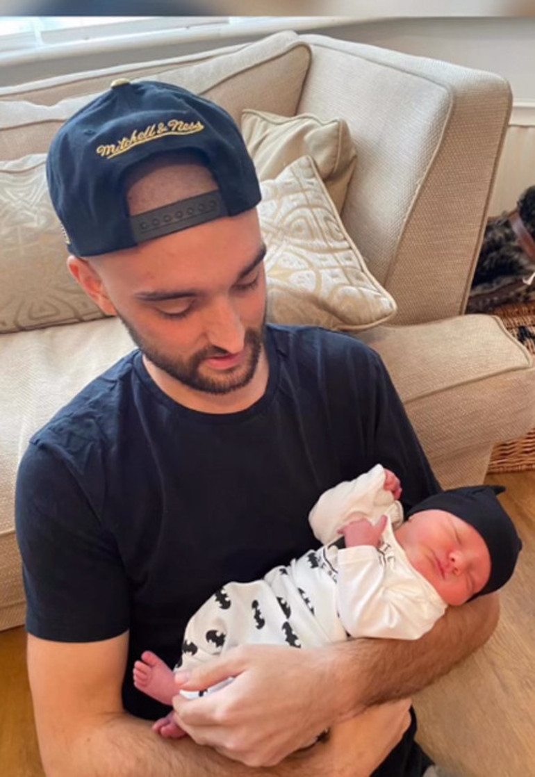 Ağlaya, ağlaya anlattı: O hâlâ benim kocam Ona iyi geceler demeden uyumuyorum