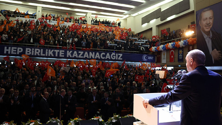 Son dakika: Cumhurbaşkanı Erdoğan: İthal ekonomi komiserlerine bel bağlayanlar, bu ülkenin geleceğine ışık tutamaz