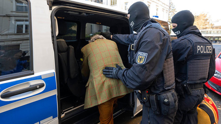 Almanyada darbe operasyonu... Şafak baskını yapıldı Çok sayıda gözaltı var