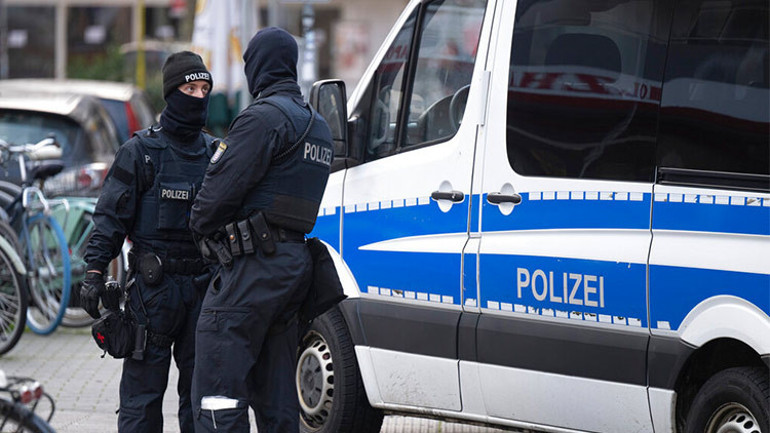 Almanyada darbe operasyonu... Şafak baskını yapıldı Çok sayıda gözaltı var