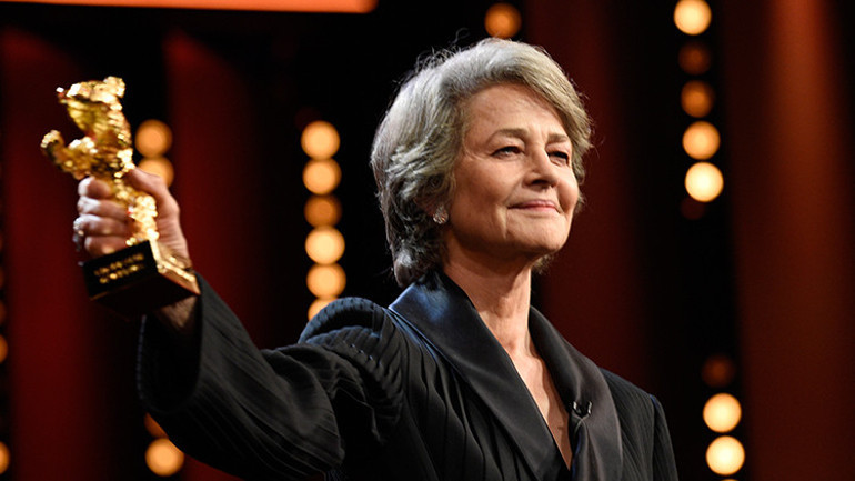 Hiç estetiği olmadığı için seksi rolleri kapabilmiş: Yıldız oyuncu ünlü aktörle kaçamağını ve açık evliliğini böyle anlattı