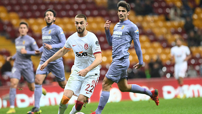 Galatasarayda oyunculara gösterilen tepkiler için çarpıcı yorum Stres topu oldular