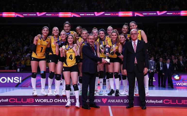 Avrupaya galibiyetle başlayan Vakıfbank, gözünü FIVB Dünya Kulüpler Şampiyonasına dikti