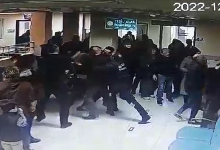 Acil serviste doktoru darp etmişlerdi Görüntüsü çıktı