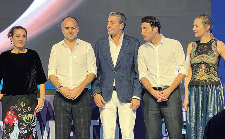 Anne olmaya hazırlanan ünlü oyuncudan evlilik sinyali: Yakında imzayı atarım