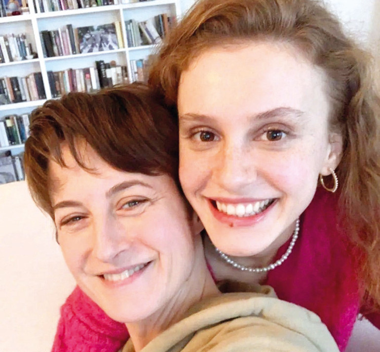 Anne olmaya hazırlanan ünlü oyuncudan evlilik sinyali: Yakında imzayı atarım