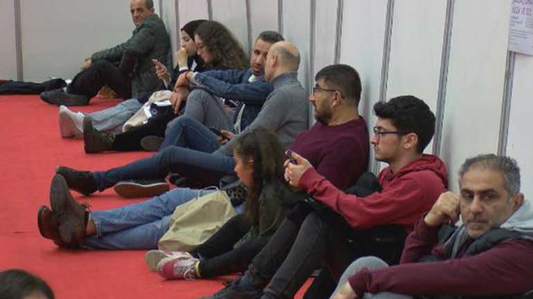 TÜYAP Kitap Fuarı kalabalığı: Sanki bütün İstanbul buraya geliyor gibi