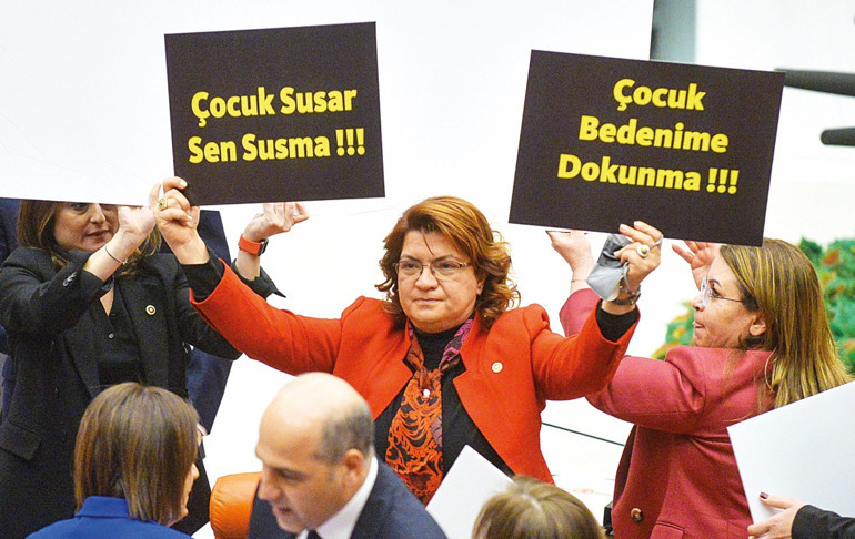 Kavgalı oturum
