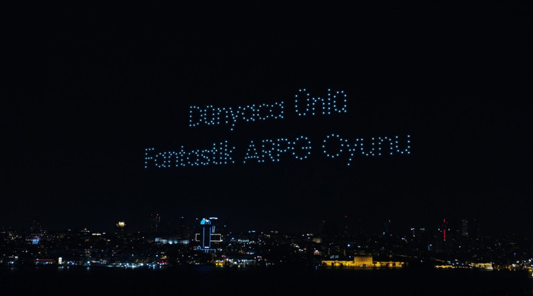 Genshin Impact Türkçe dilinin eklenişini drone ışık gösterisiyle kutladı