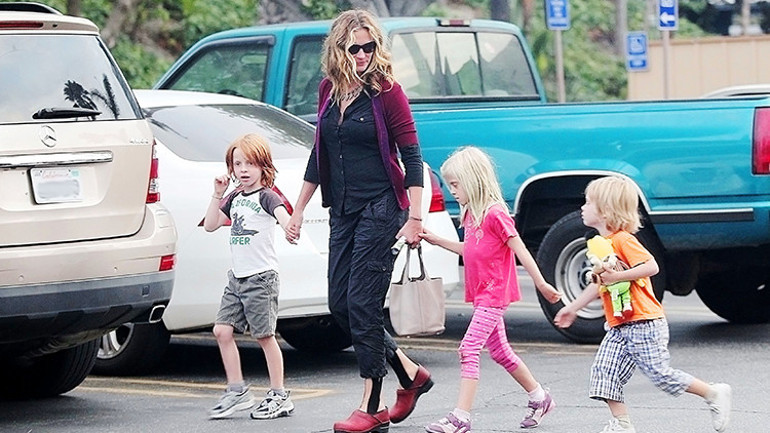 Çocuk da yaptı kariyer de: İkizlerinin 18’inci yaşını kutladı... Hayatın en tatlı 18 yılı