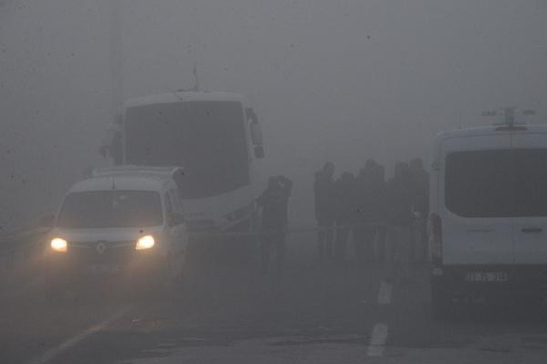 Son dakika... Diyarbakırda bombalı araçlı saldırı: Polis aracı geçişi sırasında patlatıldı... Bakan Soyludan açıklama