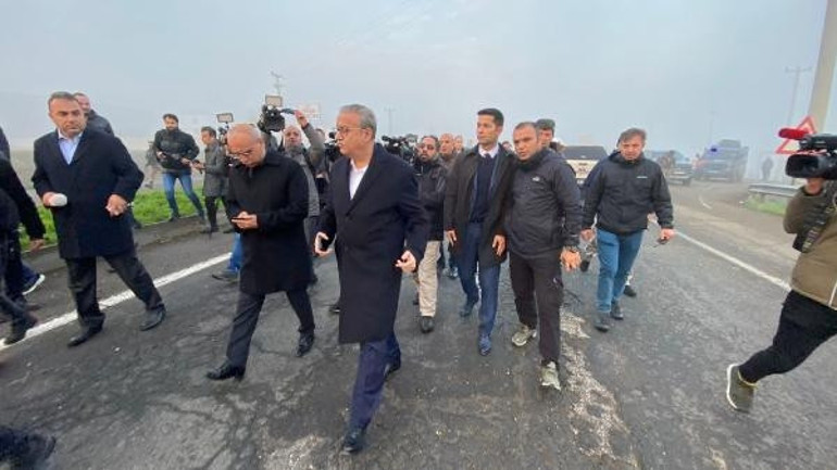 Son dakika... Diyarbakırda bombalı araçlı saldırı: Polis aracı geçişi sırasında patlatıldı... Bakan Soyludan açıklama