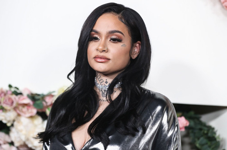 Ünlü şarkıcı öfkesine hakim olamadı, sosyal medyadan paylaştı: Konser sonrası bir hayranımın tacizine uğradım