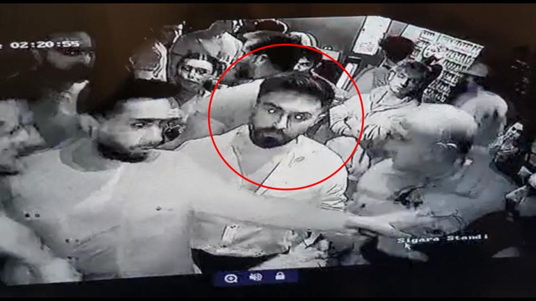 Müzisyen Mehmet Dudarıka yumruklu saldırı Yoğun bakıma alındı... Saldırgan tutuklandı