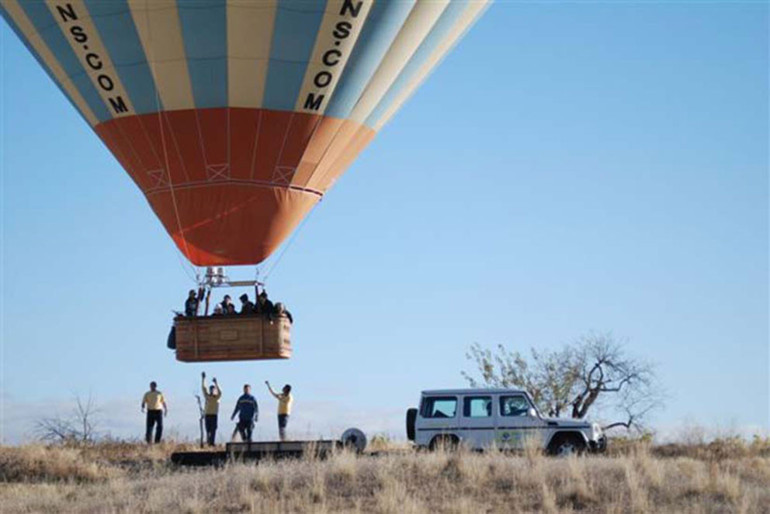 Kapadokya’da rüyalar alemine balon yolculuğu
