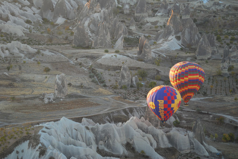 Kapadokya’da rüyalar alemine balon yolculuğu