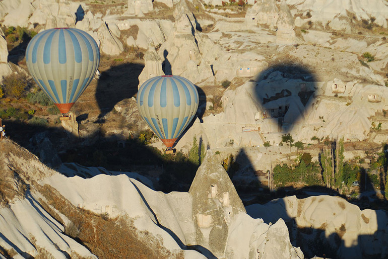 Kapadokya’da rüyalar alemine balon yolculuğu