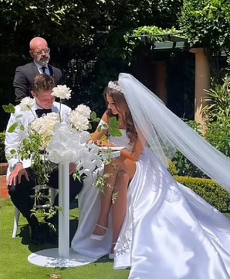 Yılın sosyete düğünü: Eski model, Kamyoncular kralının torunuyla evlendi... Gelin yürüdü, damat ağladı