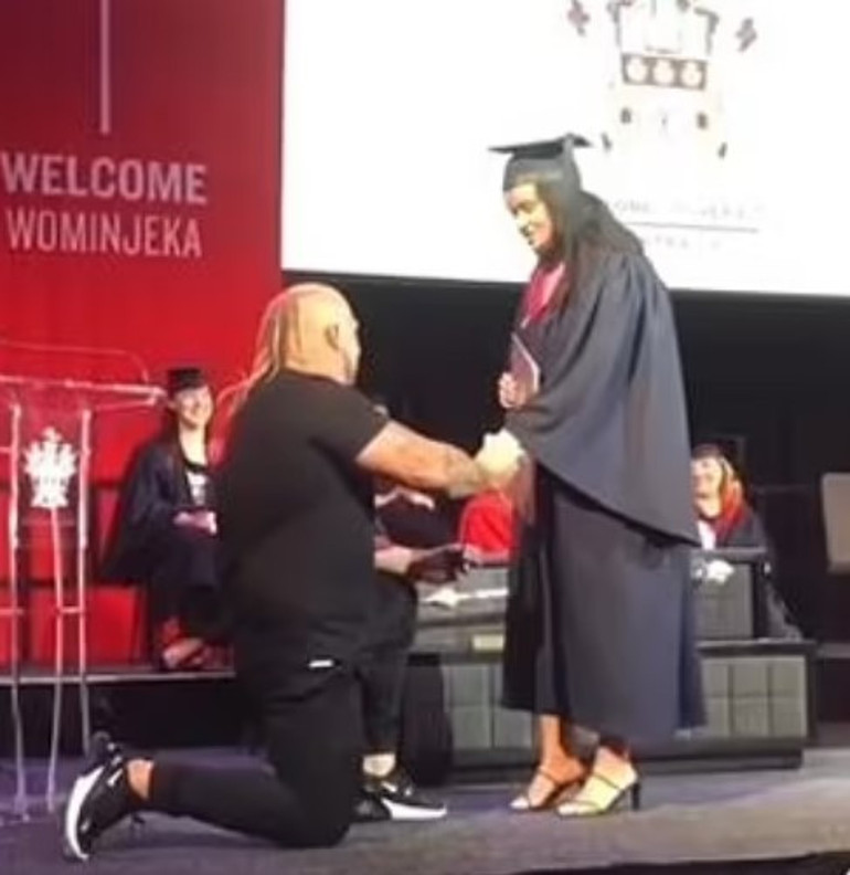 Sosyal medyayı karıştıran evlenme teklif Üniversite özür diledi, kadınlardan tepki yağdı...