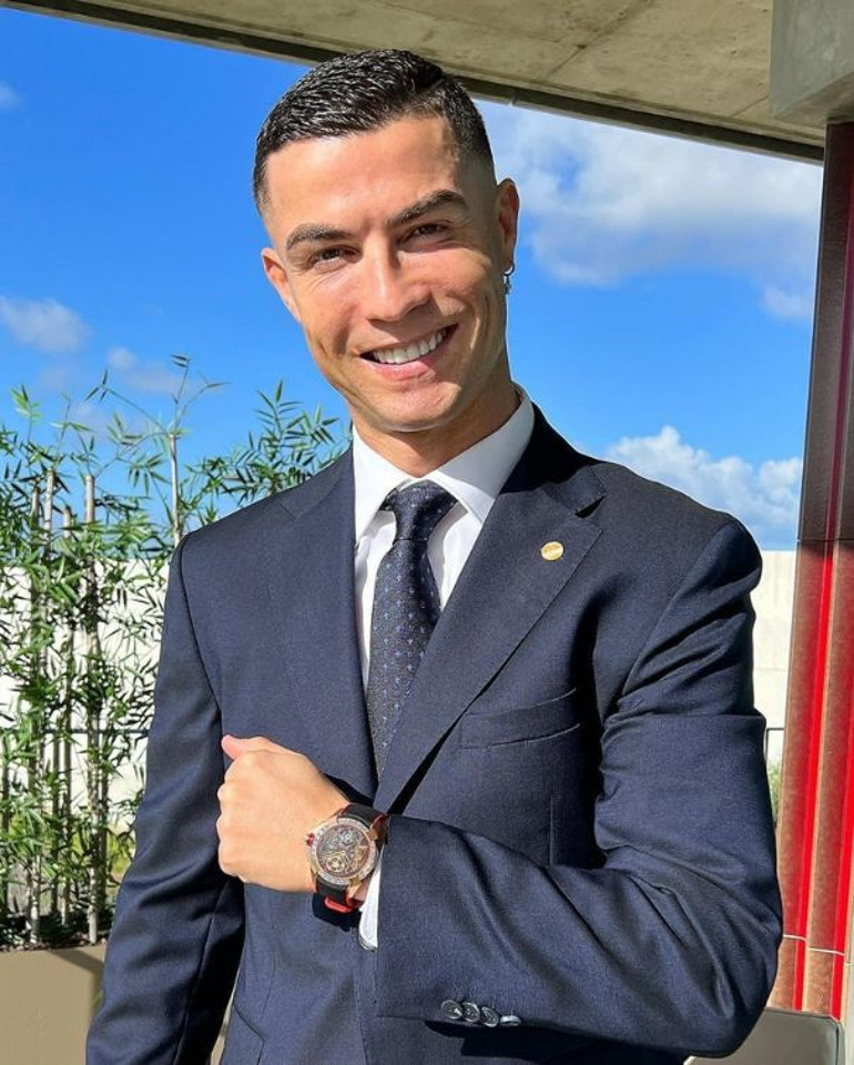 Cristiano Ronaldonun fotoğrafı kafaları karıştırdı Herkes Al Nassr için Suudi Arabistanda sanarken ters köşe...