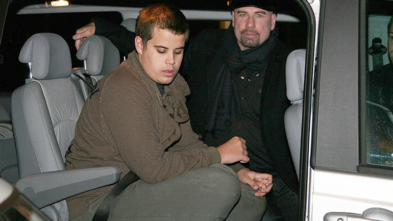 Önce oğlunu sonra eşini kaybetti… Hayatta en büyük acıları tatmıştı: John Travolta kendini sadece çocuklarına adadı