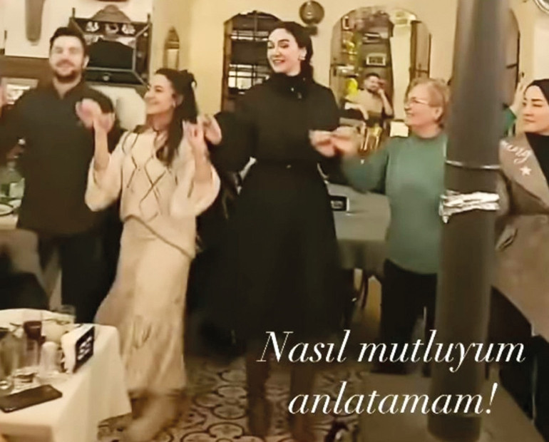 Oyuncu Mustafa Uğurlu sevgilisiyle yemekte