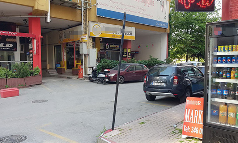 Her yerde boş direk